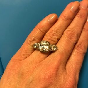 Jean Dousset Absolute 3 stone ring